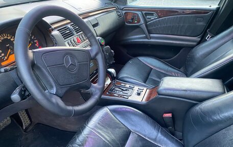 Mercedes-Benz E-Класс, 1996 год, 659 000 рублей, 33 фотография