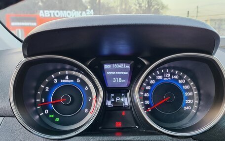 Hyundai Elantra V, 2011 год, 940 000 рублей, 13 фотография