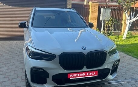 BMW X5, 2019 год, 7 650 000 рублей, 2 фотография