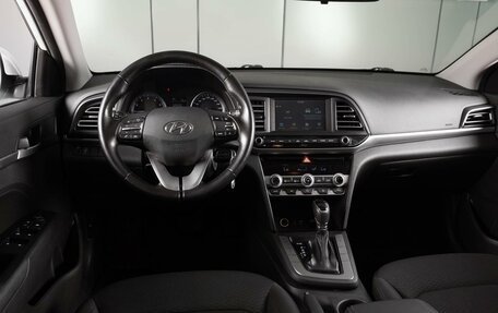 Hyundai Elantra VI рестайлинг, 2020 год, 1 579 000 рублей, 6 фотография
