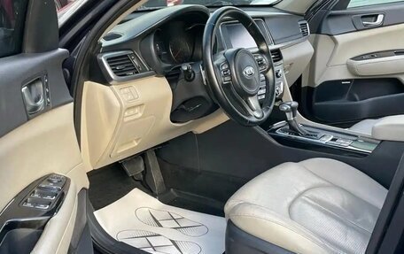 KIA Optima IV, 2017 год, 1 000 000 рублей, 9 фотография