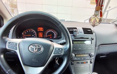 Toyota Avensis III рестайлинг, 2009 год, 1 000 000 рублей, 6 фотография
