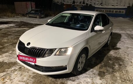 Skoda Octavia, 2017 год, 1 200 000 рублей, 2 фотография