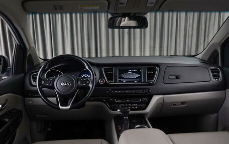 KIA Carnival III, 2019 год, 3 050 000 рублей, 6 фотография