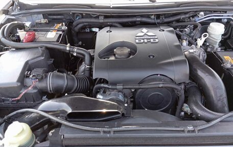 Mitsubishi Pajero Sport II рестайлинг, 2013 год, 1 870 000 рублей, 5 фотография