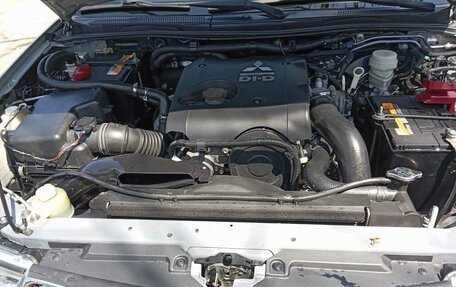Mitsubishi Pajero Sport II рестайлинг, 2013 год, 1 870 000 рублей, 17 фотография
