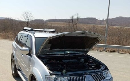 Mitsubishi Pajero Sport II рестайлинг, 2013 год, 1 870 000 рублей, 16 фотография