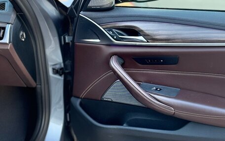 BMW 5 серия, 2019 год, 4 550 000 рублей, 12 фотография