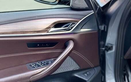 BMW 5 серия, 2019 год, 4 550 000 рублей, 11 фотография