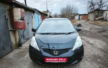 Honda Fit III, 2010 год, 827 000 рублей, 2 фотография