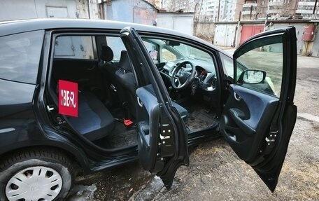 Honda Fit III, 2010 год, 827 000 рублей, 16 фотография