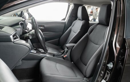 Toyota Corolla, 2019 год, 1 899 000 рублей, 10 фотография