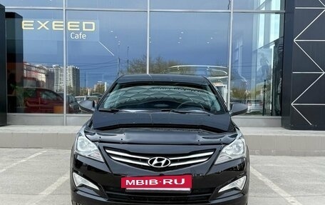 Hyundai Solaris II рестайлинг, 2014 год, 880 000 рублей, 2 фотография