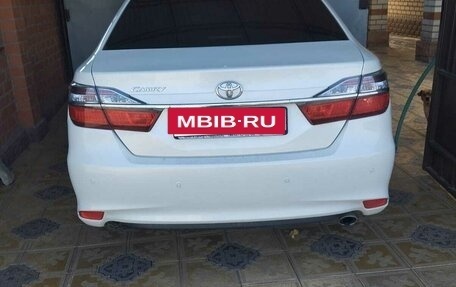 Toyota Camry, 2017 год, 1 950 000 рублей, 4 фотография