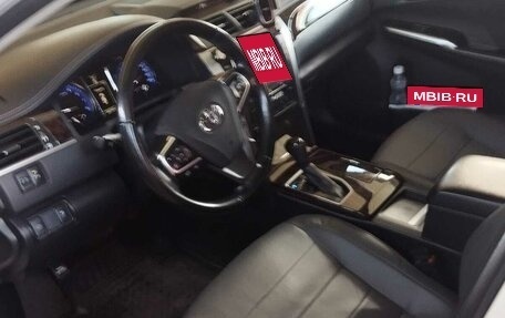 Toyota Camry, 2017 год, 1 950 000 рублей, 2 фотография