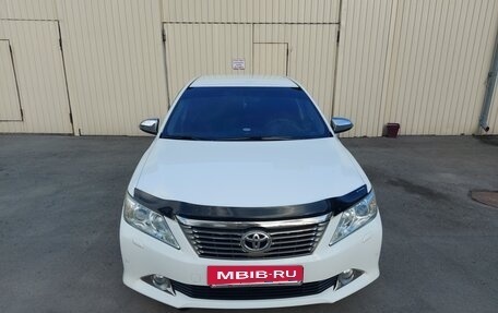 Toyota Camry, 2013 год, 1 950 000 рублей, 2 фотография