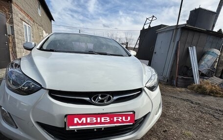 Hyundai Avante, 2012 год, 800 000 рублей, 5 фотография