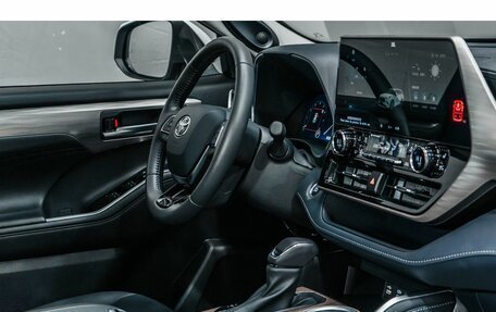 Toyota Highlander, 2025 год, 7 600 000 рублей, 14 фотография