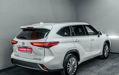 Toyota Highlander, 2025 год, 7 600 000 рублей, 8 фотография