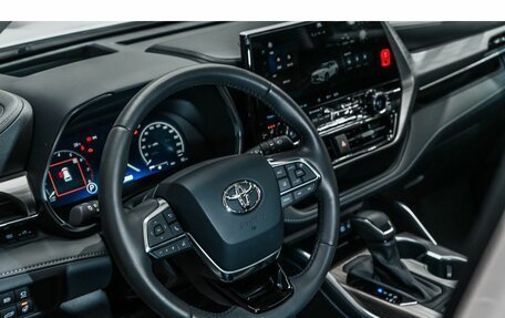 Toyota Highlander, 2025 год, 7 600 000 рублей, 20 фотография