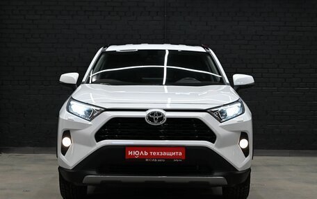 Toyota RAV4, 2020 год, 3 025 000 рублей, 2 фотография