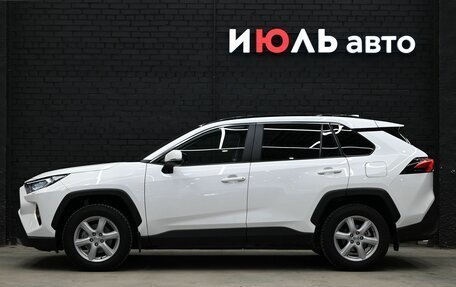 Toyota RAV4, 2020 год, 3 025 000 рублей, 8 фотография