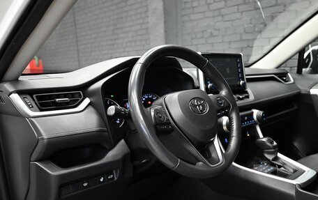 Toyota RAV4, 2020 год, 3 025 000 рублей, 20 фотография