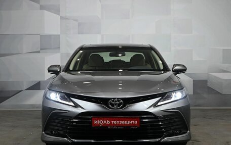 Toyota Camry, 2022 год, 3 990 000 рублей, 2 фотография