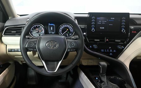 Toyota Camry, 2022 год, 3 990 000 рублей, 15 фотография