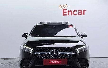 Mercedes-Benz A-Класс, 2021 год, 2 350 000 рублей, 1 фотография