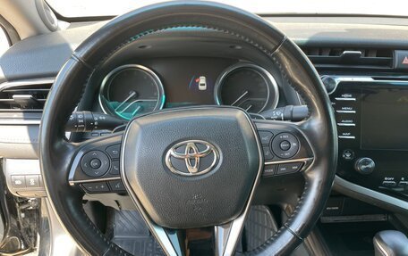 Toyota Camry, 2018 год, 2 990 000 рублей, 13 фотография