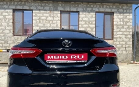 Toyota Camry, 2018 год, 2 990 000 рублей, 6 фотография