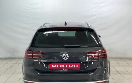 Volkswagen Passat B8 рестайлинг, 2017 год, 2 870 000 рублей, 6 фотография