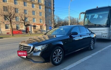 Mercedes-Benz E-Класс, 2020 год, 5 000 000 рублей, 3 фотография