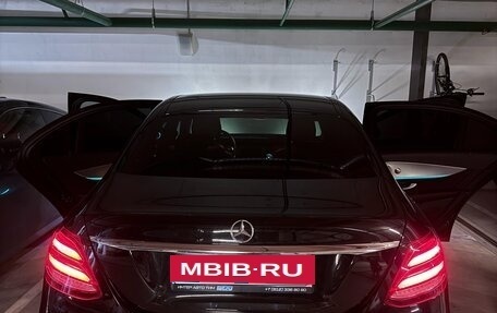 Mercedes-Benz E-Класс, 2020 год, 5 000 000 рублей, 4 фотография
