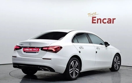 Mercedes-Benz A-Класс, 2021 год, 2 100 000 рублей, 3 фотография