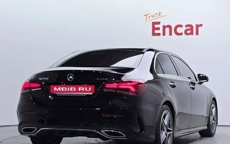 Mercedes-Benz A-Класс, 2021 год, 2 350 000 рублей, 3 фотография