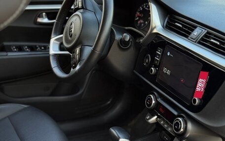 KIA Rio IV, 2021 год, 2 000 000 рублей, 3 фотография