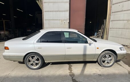Toyota Camry, 1998 год, 510 000 рублей, 2 фотография