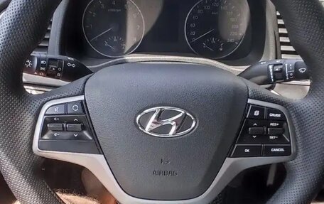 Hyundai Elantra VI рестайлинг, 2016 год, 1 330 000 рублей, 8 фотография
