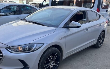 Hyundai Elantra VI рестайлинг, 2016 год, 1 330 000 рублей, 12 фотография