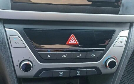Hyundai Elantra VI рестайлинг, 2016 год, 1 330 000 рублей, 10 фотография