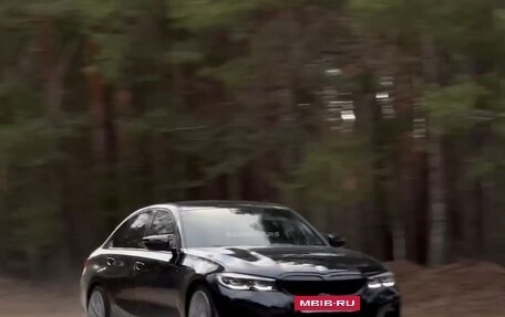 BMW 3 серия, 2019 год, 3 680 000 рублей, 14 фотография