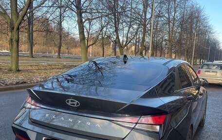 Hyundai Elantra, 2023 год, 2 250 000 рублей, 8 фотография