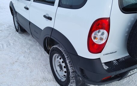 Chevrolet Niva I рестайлинг, 2018 год, 760 000 рублей, 4 фотография