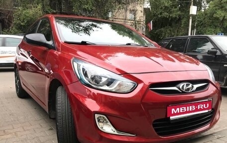 Hyundai Solaris II рестайлинг, 2013 год, 990 000 рублей, 2 фотография
