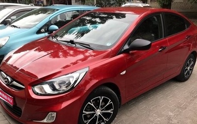 Hyundai Solaris II рестайлинг, 2013 год, 990 000 рублей, 1 фотография