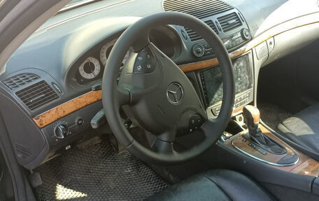 Mercedes-Benz E-Класс, 2003 год, 1 100 000 рублей, 11 фотография