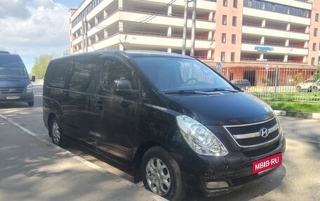 Hyundai H-1 II рестайлинг, 2009 год, 780 000 рублей, 2 фотография