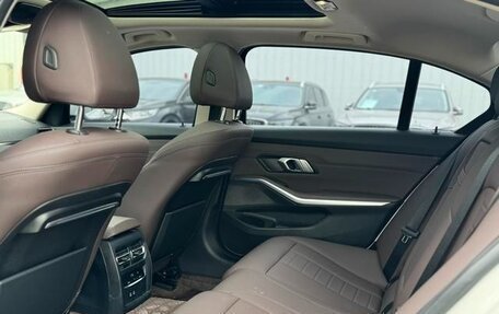 BMW 3 серия, 2021 год, 2 900 000 рублей, 10 фотография